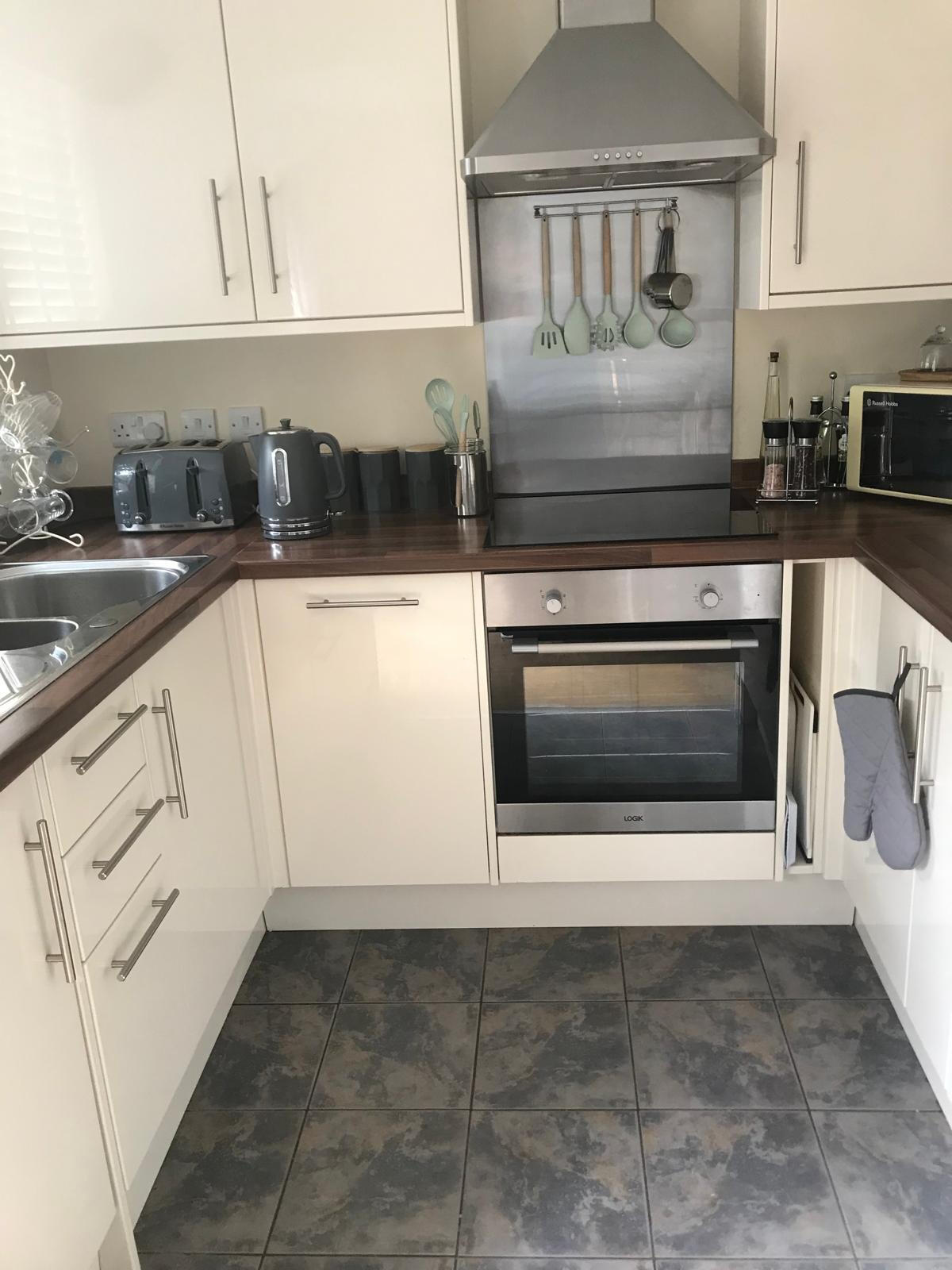 Y Glyn House - Kitchen